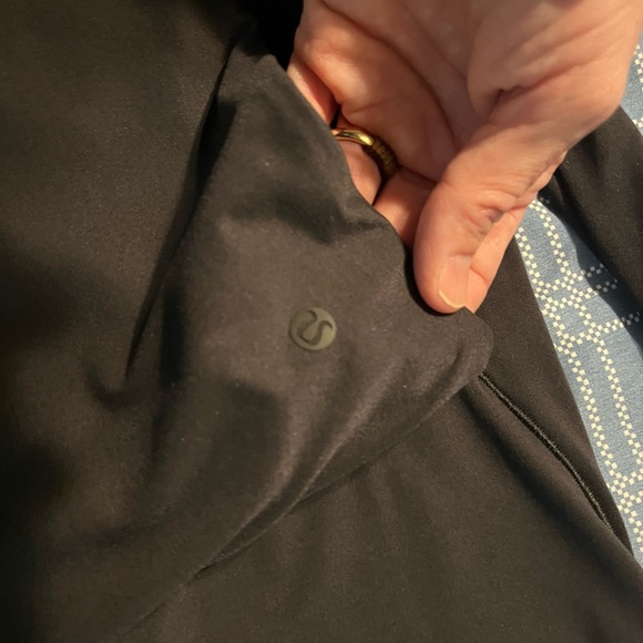 Lululemon pre loved black long sleeve shirt size S worn once on super soft - Picture 4 of 4